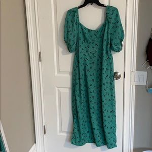 MISGUIDED Green floral Maxi Puff Sleeve Dress
